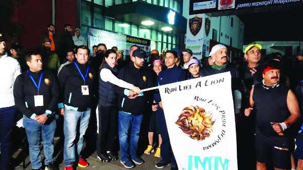 Satish flags off Midnight Marathon from M.A Stadium 