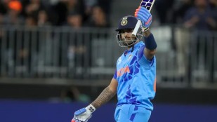 Suryakumar Yadav becomes world's No. 1 T20I batsman