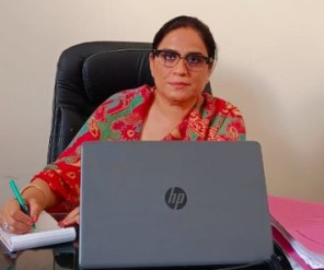 Dr. Satinder Kour,Principal