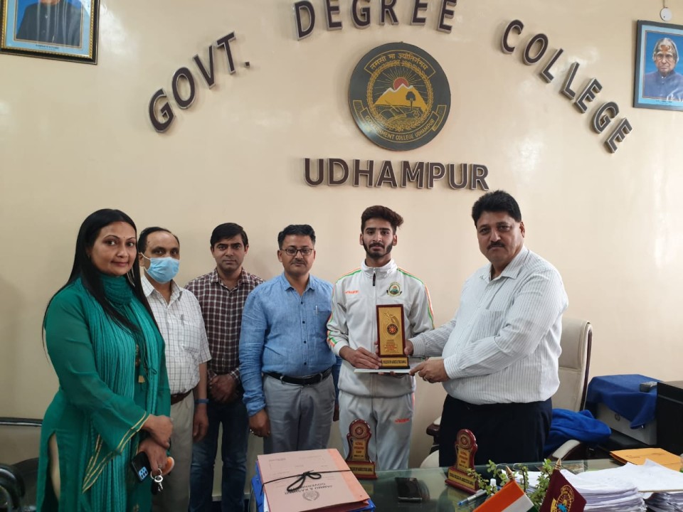 GDC Udhampur Nss Volunteer, Atul Khajuria, Semester 5 student, made JK UT as well as college proud by bagging four out of the total seven prizes won by J&K contingent in the National Integration Camp 2022 held at Bawal Agricultural college Haryana from 22nd March to 28th March 2022